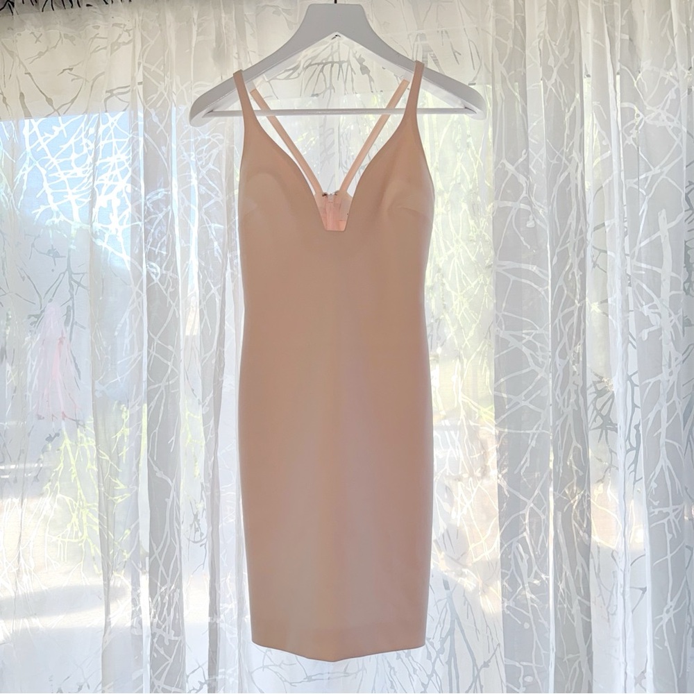 CINQ A SEPT ARA LIGHT PINK PLUNGE DEEP V-NECK SLEEVELESS FITTED MINI DRESS - Picture 3 of 12